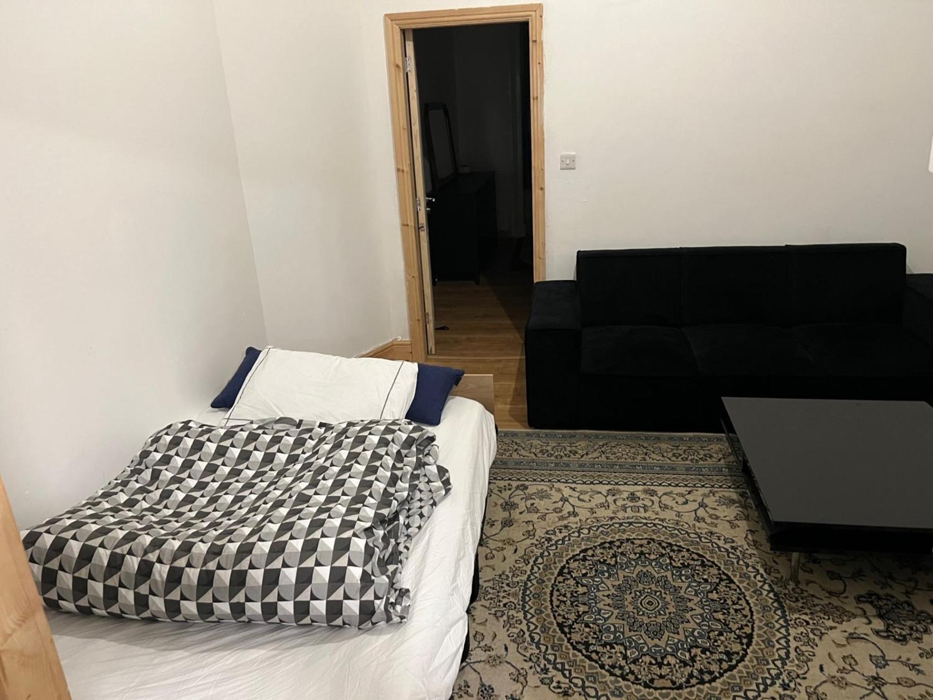 New Flat, Own Bathroom, Sitting Room & Large Bedroom - Walsall Bescot Exteriér fotografie